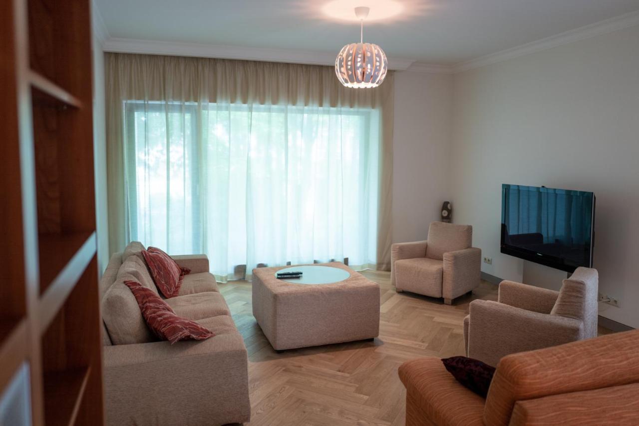 Villa Lido Apartments ยูร์มาลา ภายนอก รูปภาพ