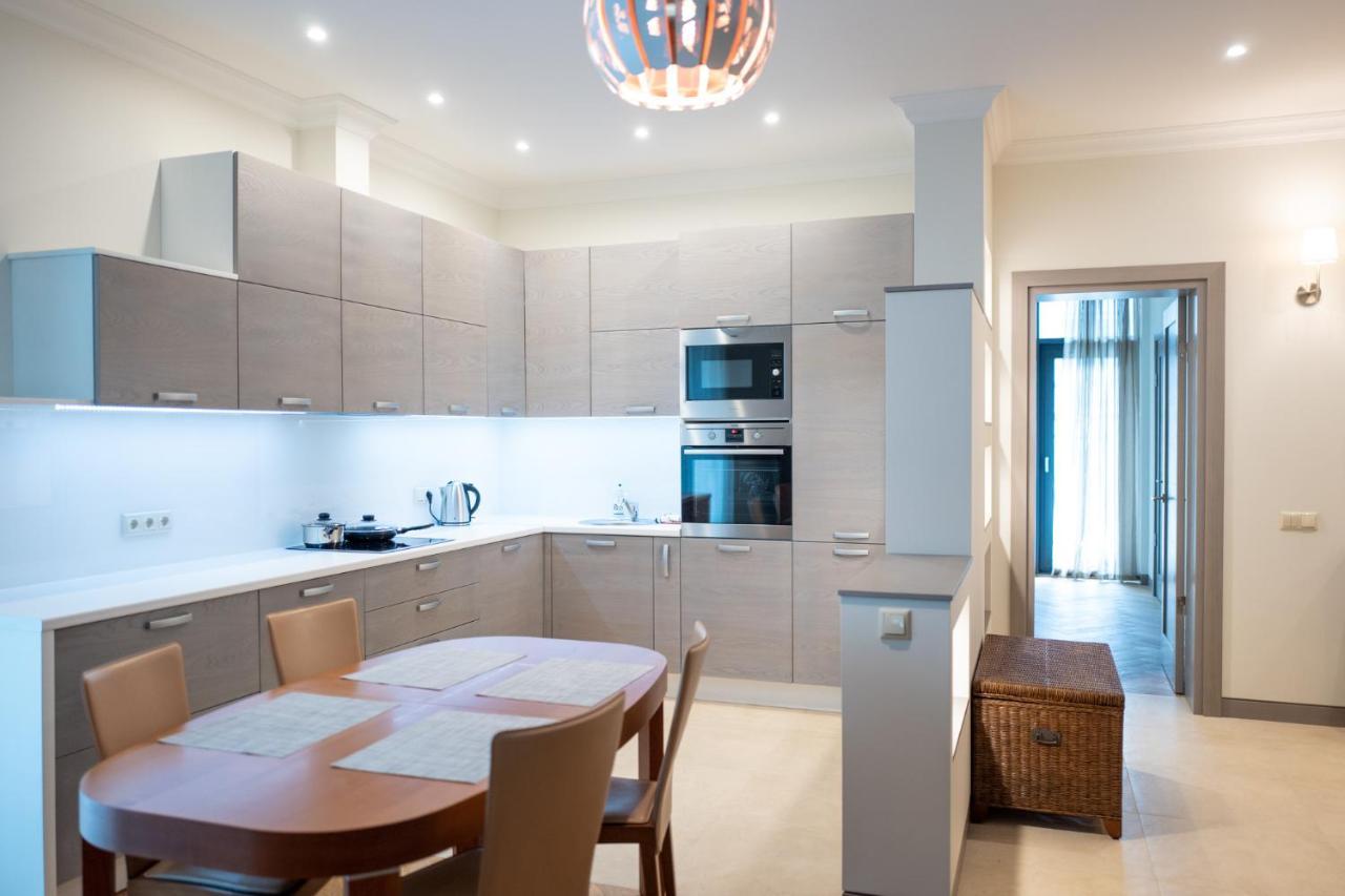Villa Lido Apartments ยูร์มาลา ภายนอก รูปภาพ