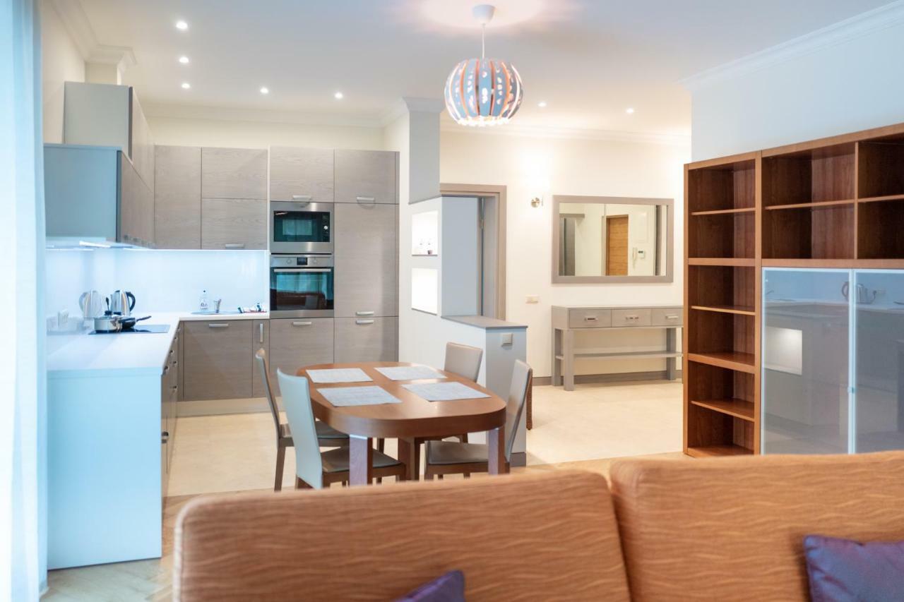 Villa Lido Apartments ยูร์มาลา ภายนอก รูปภาพ